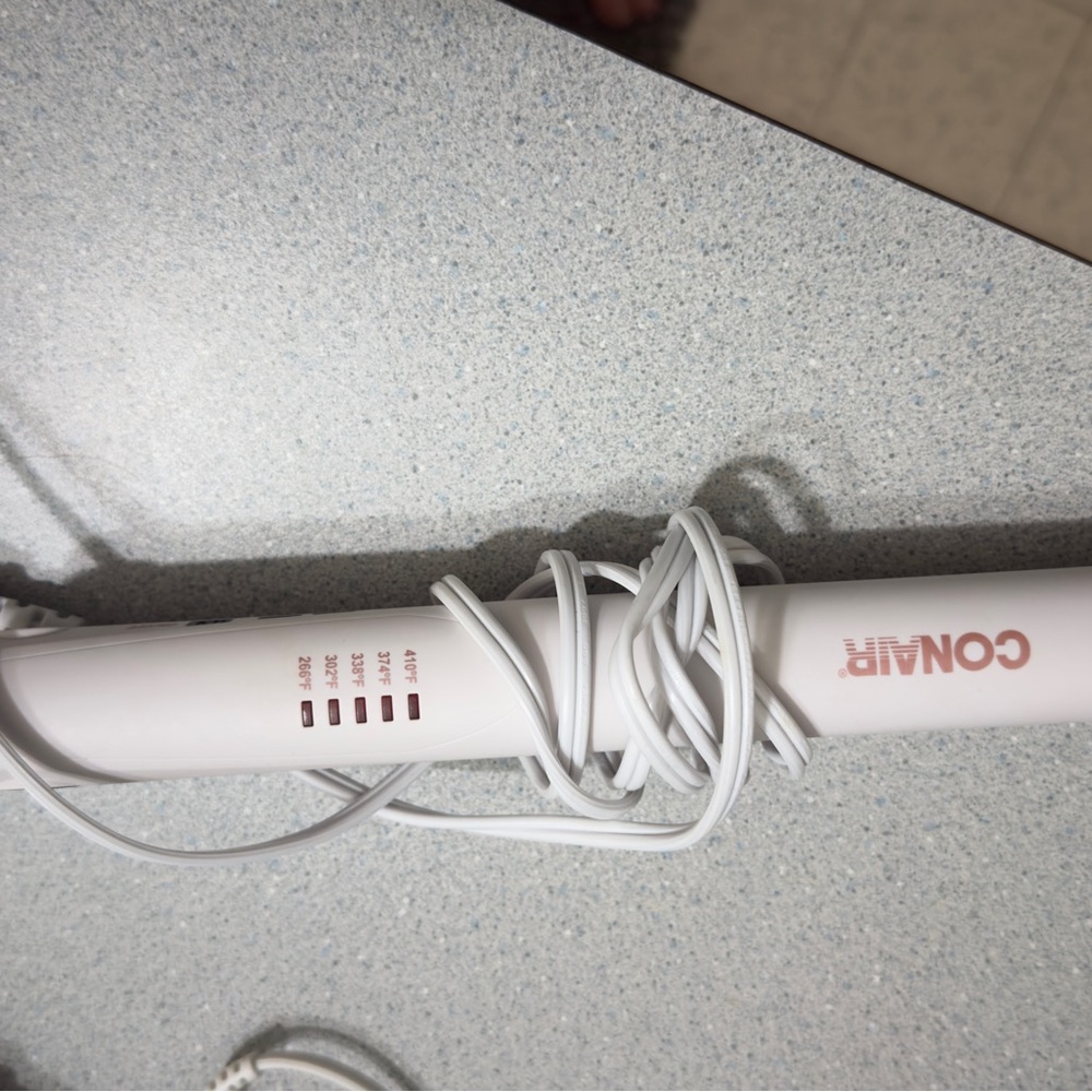 Conair White Curling Iron